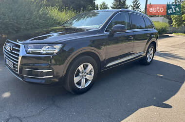 Позашляховик / Кросовер Audi Q7 2019 в 