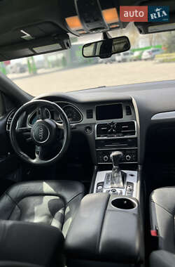 Внедорожник / Кроссовер Audi Q7 2011 в 