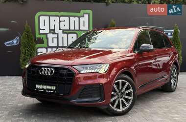 Внедорожник / Кроссовер Audi Q7 2020 в 