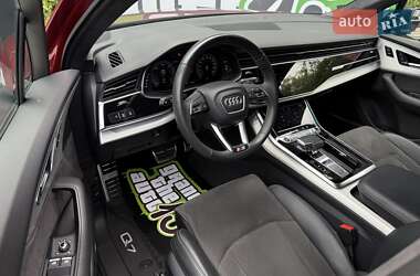 Внедорожник / Кроссовер Audi Q7 2020 в 