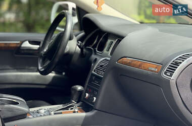 Внедорожник / Кроссовер Audi Q7 2013 в 