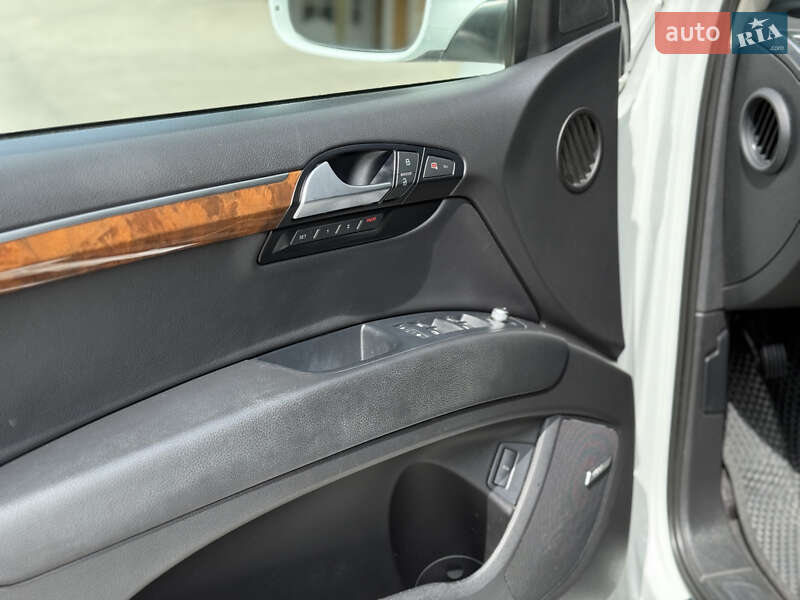 Позашляховик / Кросовер Audi Q7 2013 в Тернополі