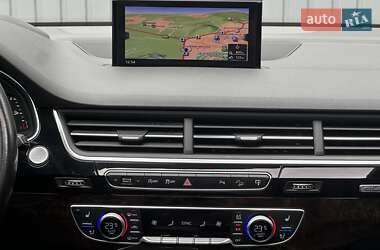 Позашляховик / Кросовер Audi Q7 2016 в 