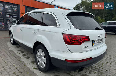 Позашляховик / Кросовер Audi Q7 2013 в 