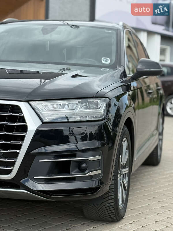 Внедорожник / Кроссовер Audi Q7 2017 в Коломые
