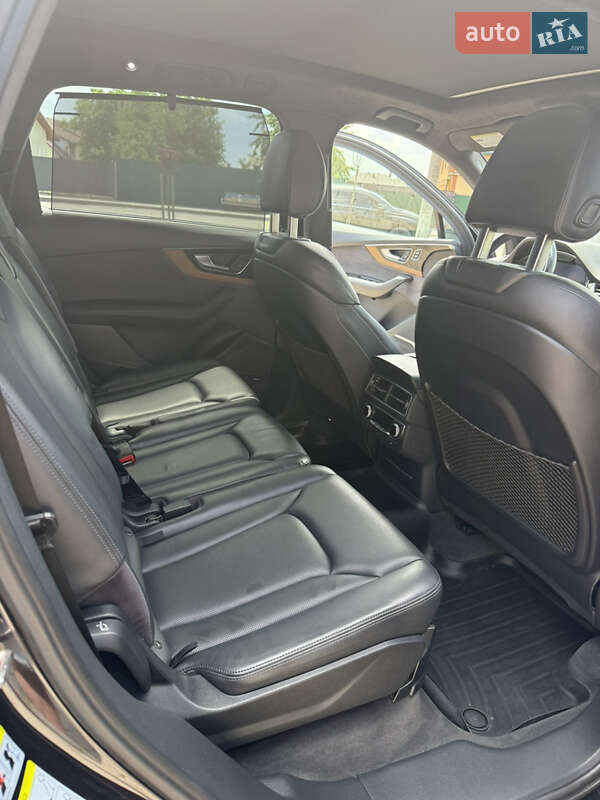 Внедорожник / Кроссовер Audi Q7 2017 в Коломые