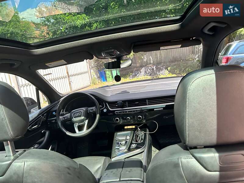 Внедорожник / Кроссовер Audi Q7 2017 в Киеве