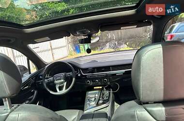 Позашляховик / Кросовер Audi Q7 2017 в 