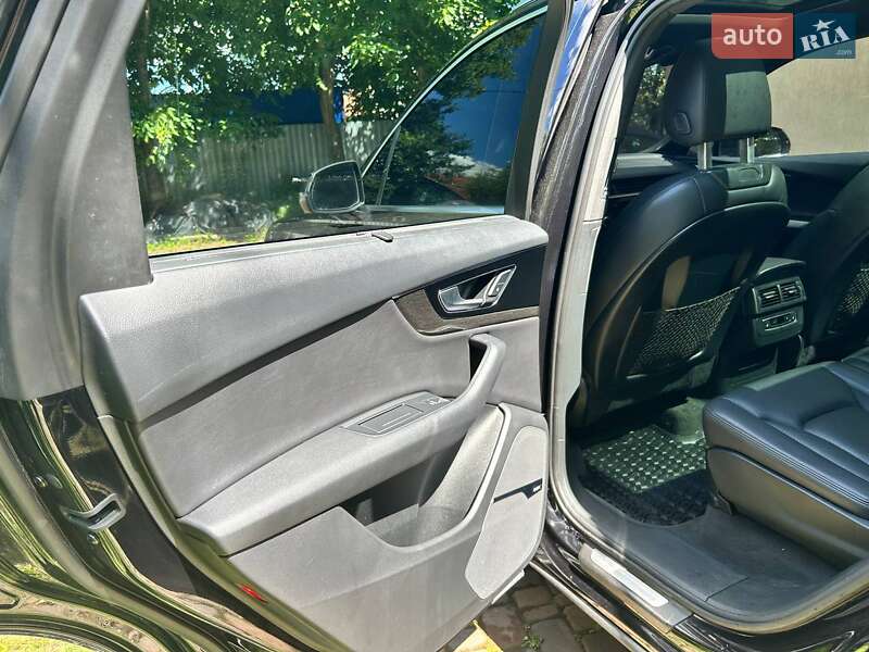 Внедорожник / Кроссовер Audi Q7 2017 в Киеве