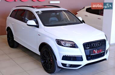 Внедорожник / Кроссовер Audi Q7 2014 в 