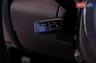 Внедорожник / Кроссовер Audi Q7 2014 в 