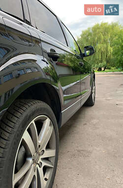 Позашляховик / Кросовер Audi Q7 2012 в 