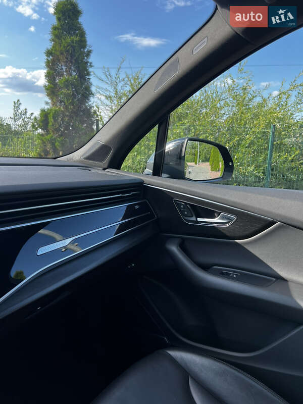 Позашляховик / Кросовер Audi Q7 2020 в Львові