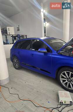 Позашляховик / Кросовер Audi Q7 2016 в 