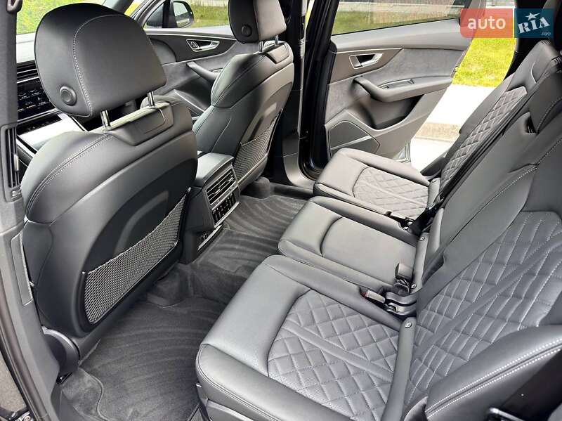 Позашляховик / Кросовер Audi Q7 2025 в Києві