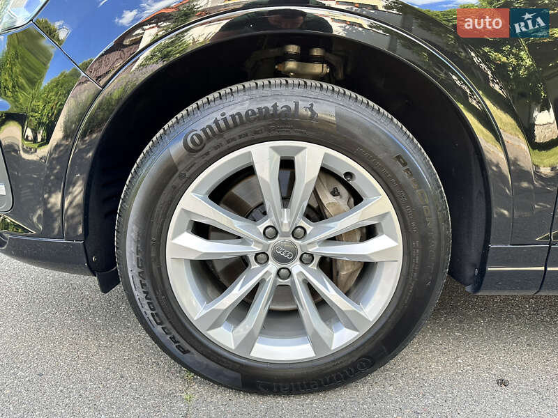 Позашляховик / Кросовер Audi Q7 2018 в Києві