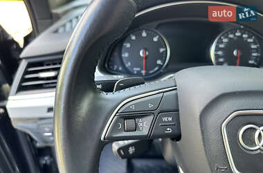 Внедорожник / Кроссовер Audi Q7 2018 в 