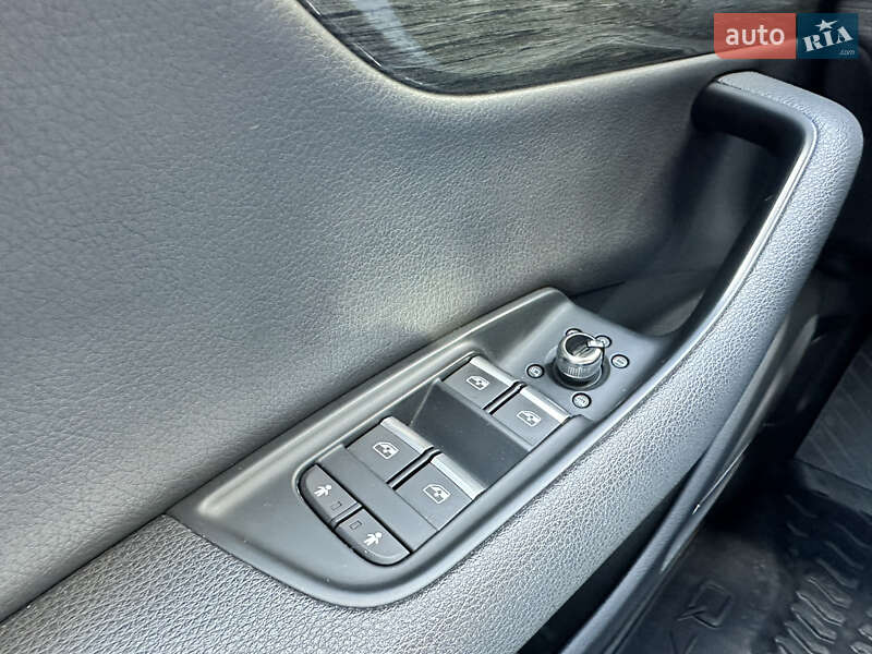 Позашляховик / Кросовер Audi Q7 2018 в Києві