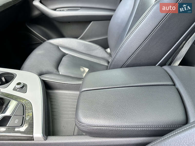 Позашляховик / Кросовер Audi Q7 2018 в Києві