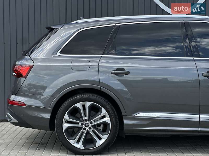 Позашляховик / Кросовер Audi Q7 2020 в Мукачевому