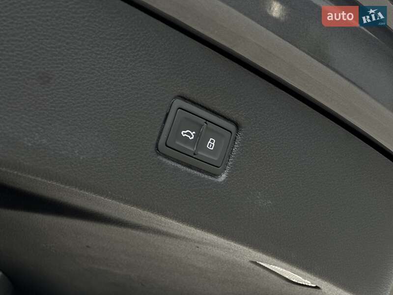 Позашляховик / Кросовер Audi Q7 2020 в Мукачевому