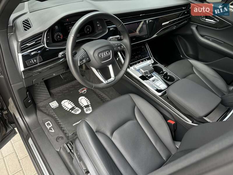 Позашляховик / Кросовер Audi Q7 2020 в Мукачевому