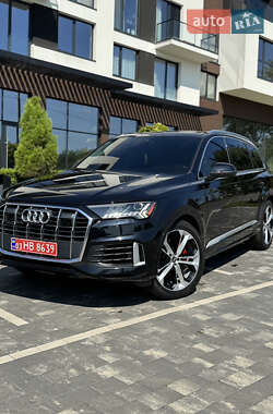 Внедорожник / Кроссовер Audi Q7 2020 в Ужгороде