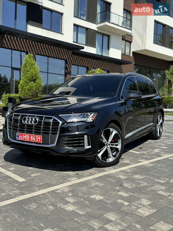 Позашляховик / Кросовер Audi Q7 2020 в 