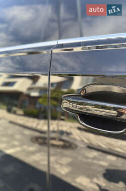 Позашляховик / Кросовер Audi Q7 2020 в 