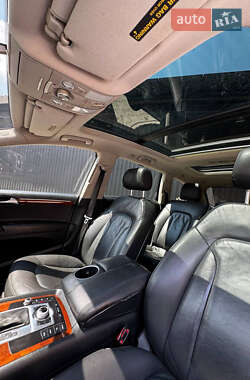 Внедорожник / Кроссовер Audi Q7 2012 в 