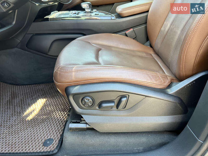 Внедорожник / Кроссовер Audi Q7 2017 в Хусте