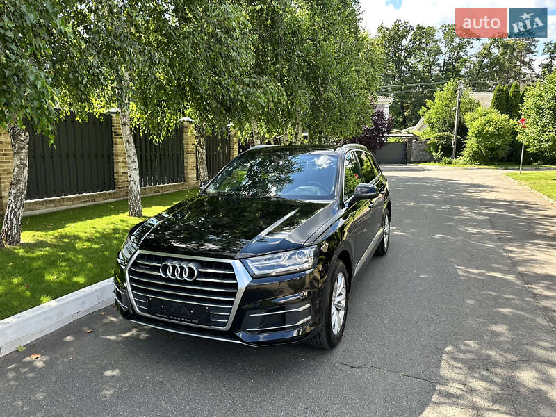 Позашляховик / Кросовер Audi Q7 2018 в Києві