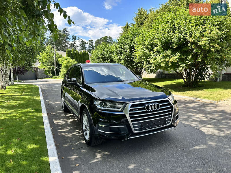 Позашляховик / Кросовер Audi Q7 2018 в Києві