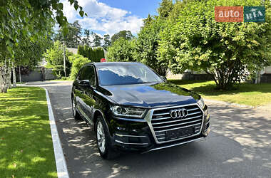 Внедорожник / Кроссовер Audi Q7 2018 в 