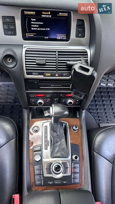 Позашляховик / Кросовер Audi Q7 2014 в Києві