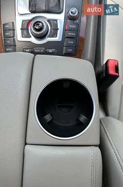 Позашляховик / Кросовер Audi Q7 2013 в 