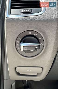Позашляховик / Кросовер Audi Q7 2013 в 
