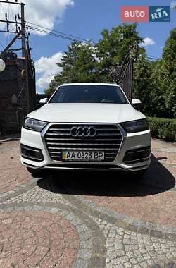 Внедорожник / Кроссовер Audi Q7 2017 в 