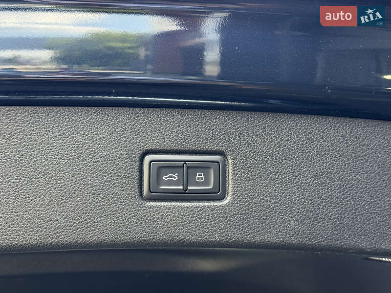 Позашляховик / Кросовер Audi Q7 2017 в Києві