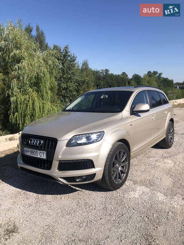 Внедорожник / Кроссовер Audi Q7 2013 в Павлограде