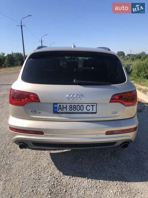Внедорожник / Кроссовер Audi Q7 2013 в Павлограде