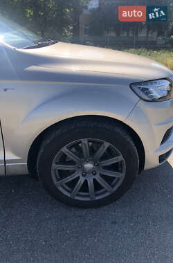 Внедорожник / Кроссовер Audi Q7 2013 в 