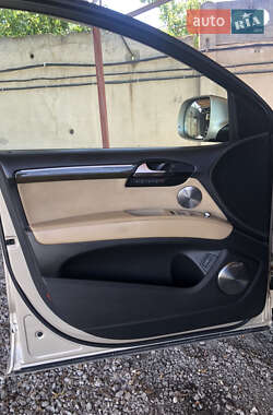 Внедорожник / Кроссовер Audi Q7 2013 в 