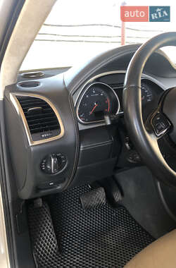 Внедорожник / Кроссовер Audi Q7 2013 в 