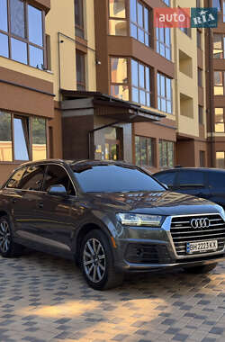 Внедорожник / Кроссовер Audi Q7 2017 в Измаиле