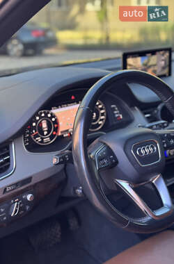 Позашляховик / Кросовер Audi Q7 2017 в 