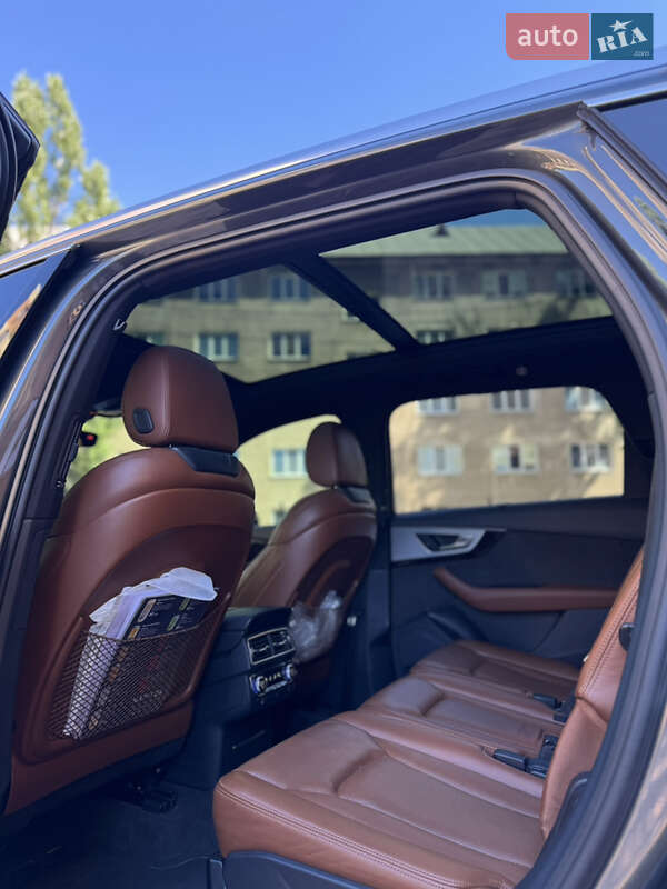 Позашляховик / Кросовер Audi Q7 2017 в Ізмаїлі