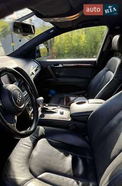 Внедорожник / Кроссовер Audi Q7 2015 в 