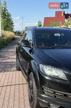 Внедорожник / Кроссовер Audi Q7 2015 в 