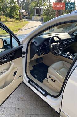 Внедорожник / Кроссовер Audi Q7 2018 в 